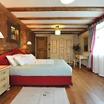 Le Relais De La Grandze 4*